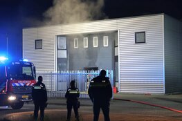 Brand in bedrijfspand aan Tienlingstraat in Zaandam