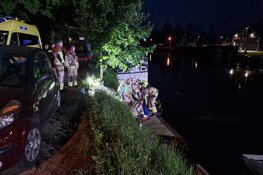Waterscooter vaart tegen brug in Krommenie: opzittende zwaargewond