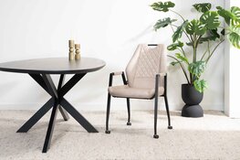 Het creëren van een mix-and-match eetkamer