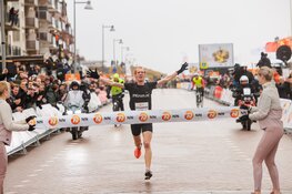 Sterk nationaalveld aan de start van de NN Dam tot Damloop