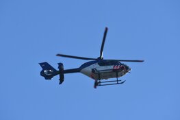 Veel hulpdiensten op de Zuiderlaaik in Oostzaan