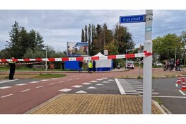 Overledene aangetroffen in sloot bij politiebureau Zaandijk