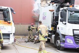Brand in vuilniswagen in Zaandam