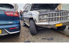 Aanrijding op kruising in Assendelft, vier auto's betrokken