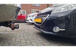 Aanrijding op kruising in Assendelft, vier auto's betrokken