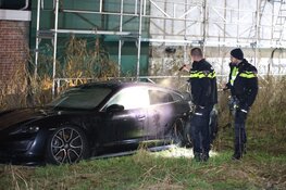 Auto in brand op Czaar Peterstraat in Zaandam