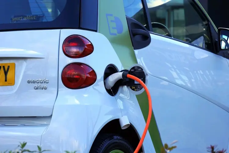 Vermijd piekuren bij het opladen van je elektrische auto in Zaandam