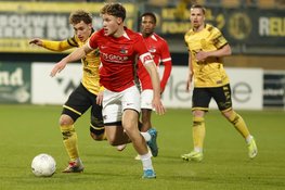 Jong AZ komt drie keer terug van achterstand en pakt punt bij Roda JC