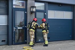 Brand in bedrijfspand aan Rosbayerweg in Wormerveer