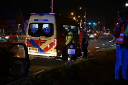Automobilist rijdt weg na kopstaartbotsing in Krommenie