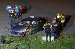 Twee personen naar het ziekenhuis na eenzijdig ongeval op Zeedijk in Assendelft