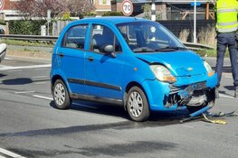 Scooterrijder aangereden op drukke kruising in Zaandijk