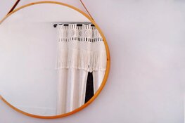 Maak handig gebruik van spiegels in de woonkamer: 5 tips