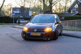 Automobilist crasht in Krommenie