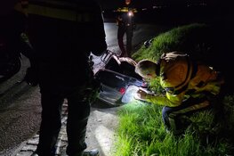 Politie doet onderzoek na ongeval tussen auto en scooter in Assendelft