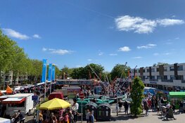 Moederdagbraderie in Oostzaan