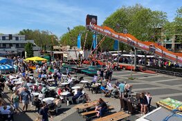Moederdagbraderie in Oostzaan