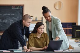 OnStage: Betere kwaliteit in het onderwijs door efficiënt matchen, beheren en ondertekenen