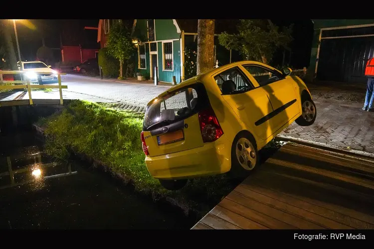 Automobilist rijdt "randjes" er vanaf bij ongeval in Jisp