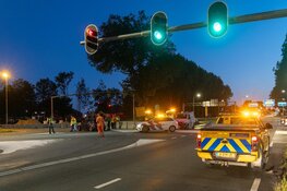 Flinke ravage en gewonden na ongeval in Oostzaan