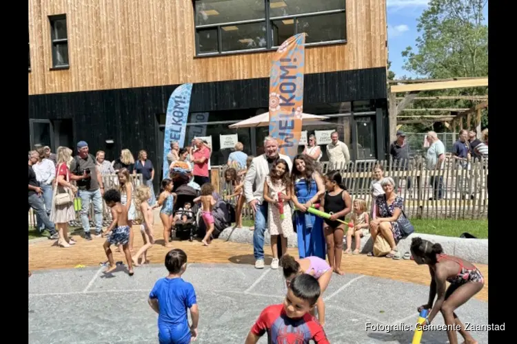 ‘Prachtige ontmoetingsplek voor de buurt’   Waterspeelplaats Darwinpark open