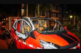 Bestelbus zwaar beschadigd door brand in Zaandijk