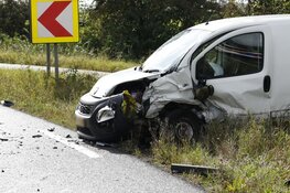 N246 afgesloten na frontale botsing