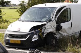 N246 afgesloten na frontale botsing