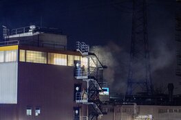 Grote brand bij cacaofabriek aan Oostzijde