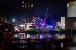 Grote brand bij cacaofabriek aan Oostzijde