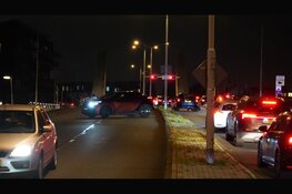 Prins Bernhardbrug in storing, wegverkeer volledig gestremd