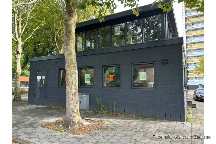 Pandsluiting aan de Middellandse Zee in Zaandam-Oost