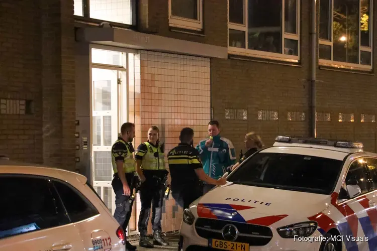 Gewonden na steekincident in Zaandam, dader nog voortvluchtig