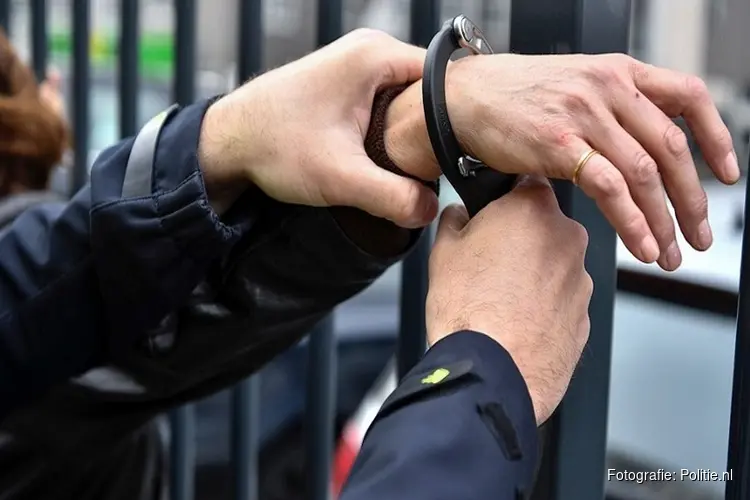 Man aangehouden voor twee overvallen in Wormerveer