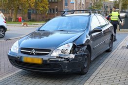 Bestuurder aangehouden na botsing in Krommenie