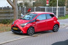 Bestuurder aangehouden na botsing in Krommenie