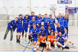 Compaen op roze wolk naar de toppers