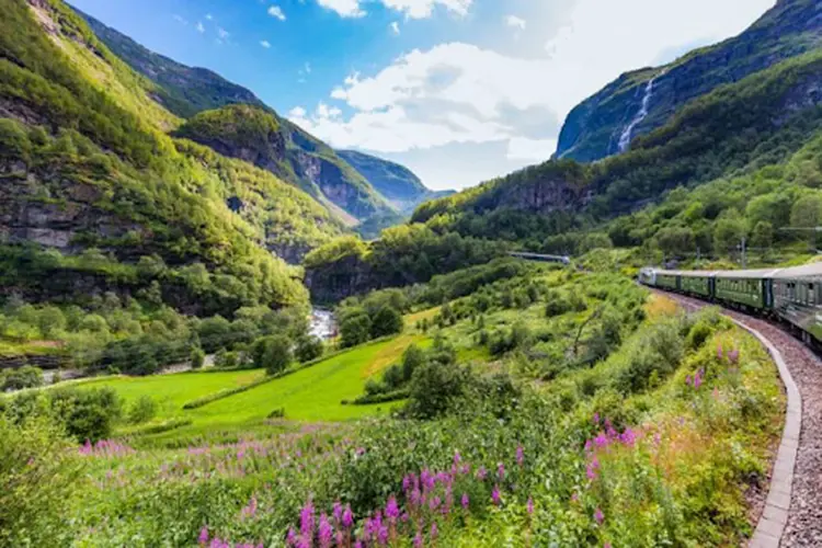 Met de trein naar Noorwegen: comfortabel reizen en onderweg al het vakantiegevoel