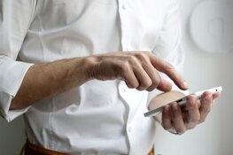 Hoe bewoners digitale tools gebruiken om kleine momenten van dagelijkse wachttijd op te vullen