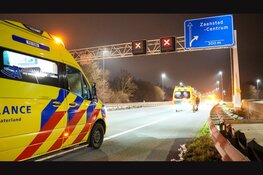 Twee gewonden nadat auto over de kop slaat op A8