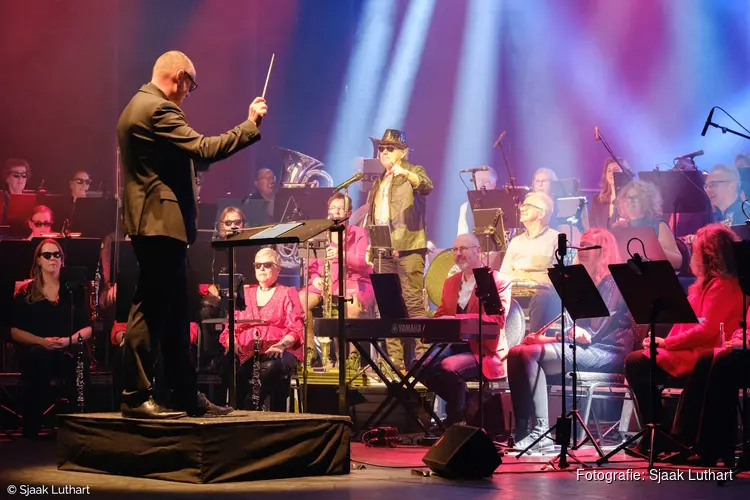 Nieuwjaarsshow door Het Zaans Showorkest