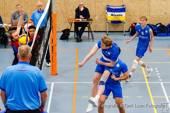 Compaen volwassen op jeugdtijd