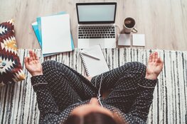 Ontspanningsoefeningen terwijl u werkt