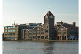 De Bieb voor de Zaanstreek sluit negen dichters 24 uur op tijdens Poëzieweek