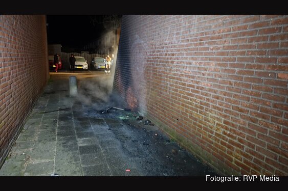 Meerdere kliko's in brand tegen woning in Krommenie