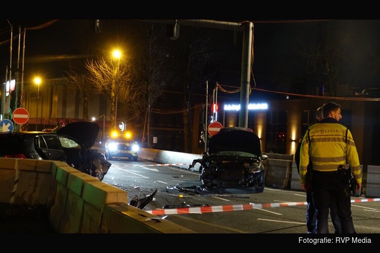 Aanrijding met meerdere gewonden J.M. den Uylweg in Zaandam