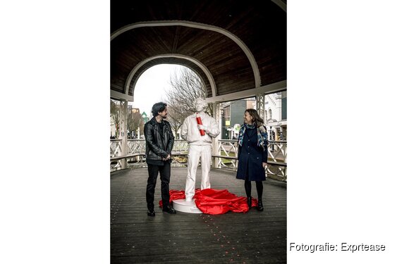 Levensgroot standbeeld voor Zaanse karateschoolhouder Bryan Luhukay
