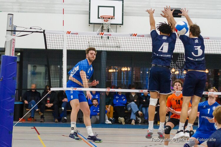 Compaen raakt van de piste