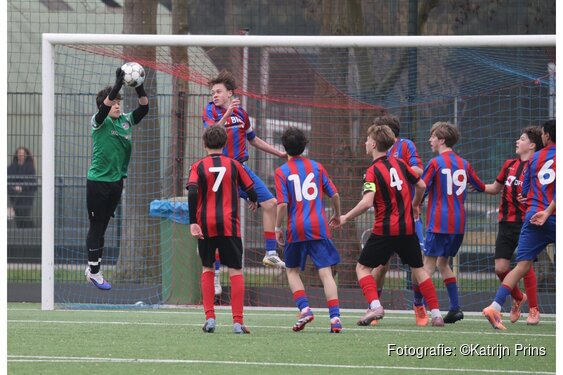 KFC JO15-1 nog steeds aan kop in de 2e divisie!