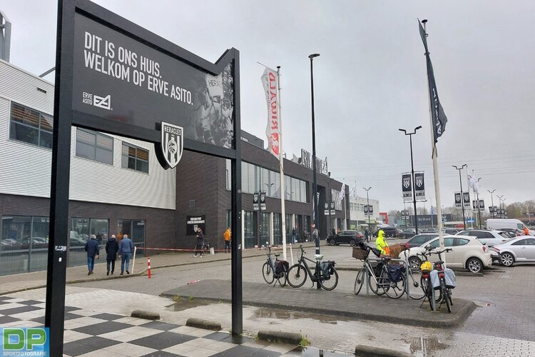 Ajax naar simpele zege op Heracles Almelo